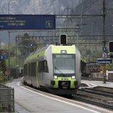 Les trains circulent à nouveau sur la ligne entre Frutigen BE et Viège VS (Photo d'archives). KEYSTONE/GAETAN BALLY